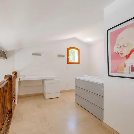 Le Beauregard By Interhome Les Issambres